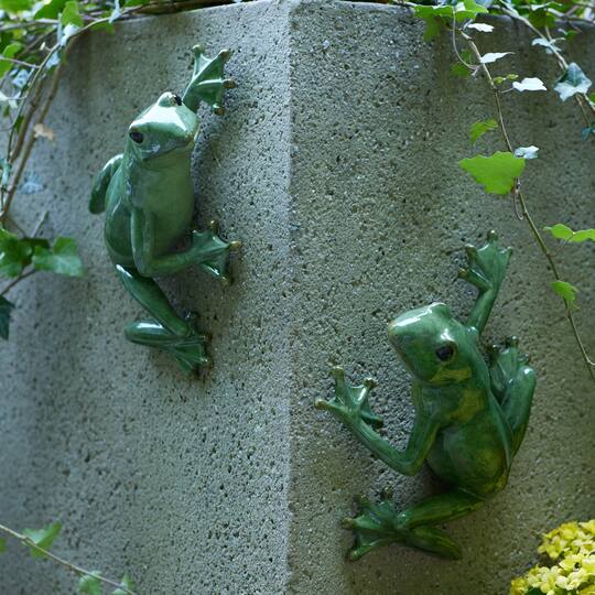 7.75" Stone Garden Frog Wall Accent Set